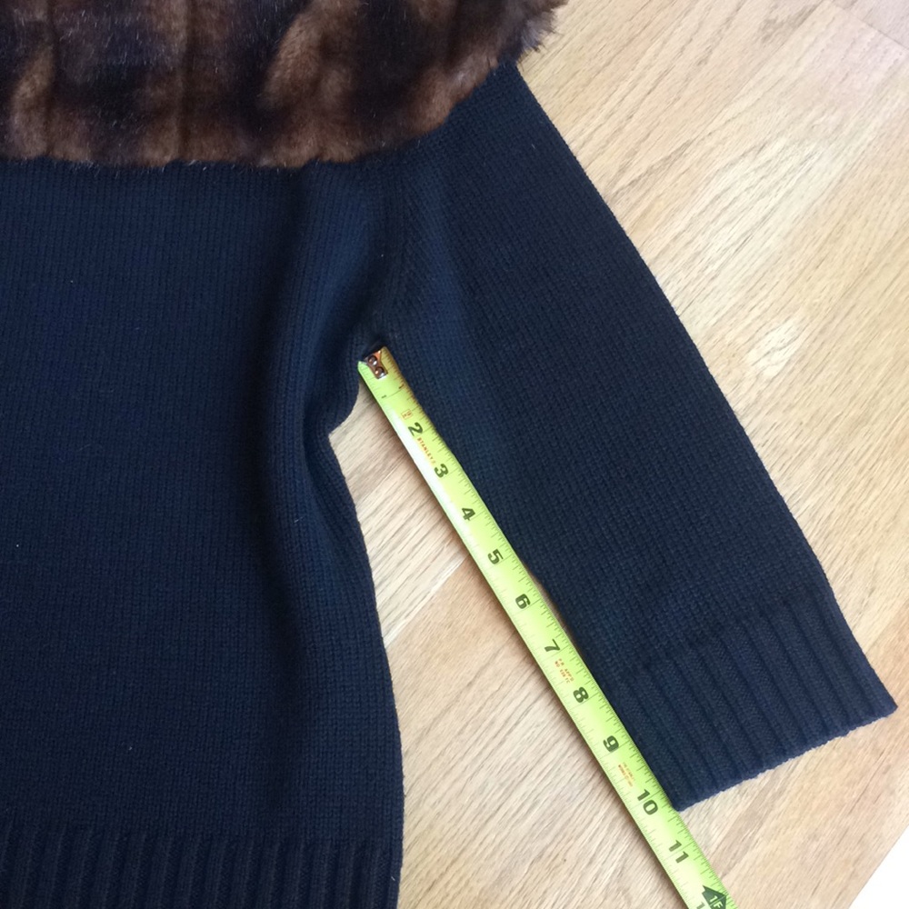 Saks Fifth Avenue sweater - Picture 7 of 8